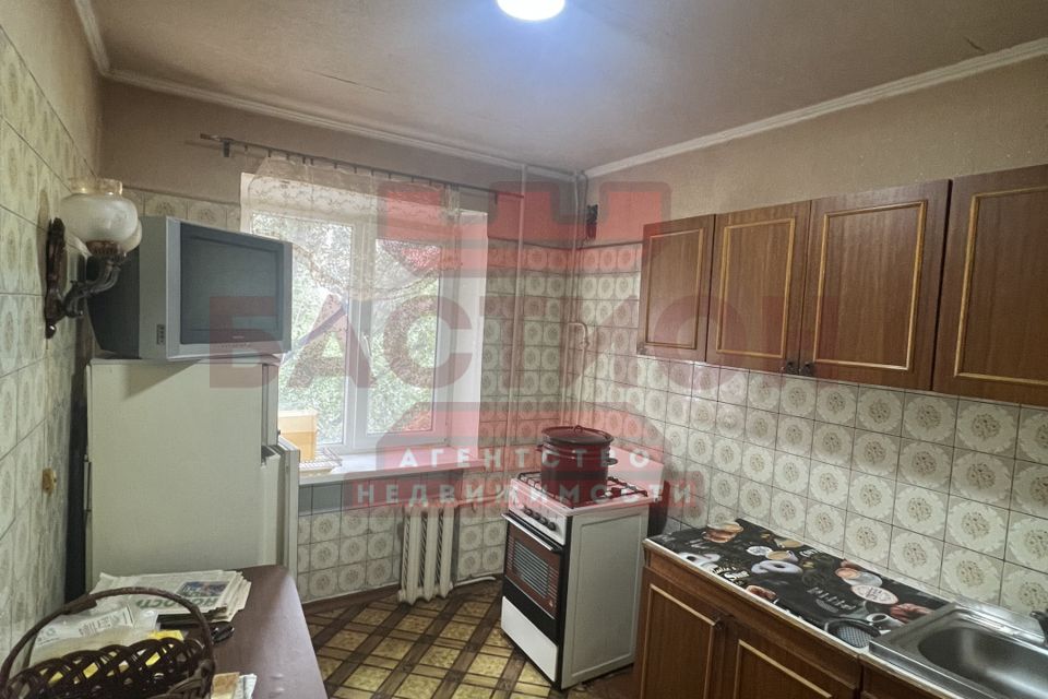 Продаётся 1-комнатная квартира, 37.8 м²