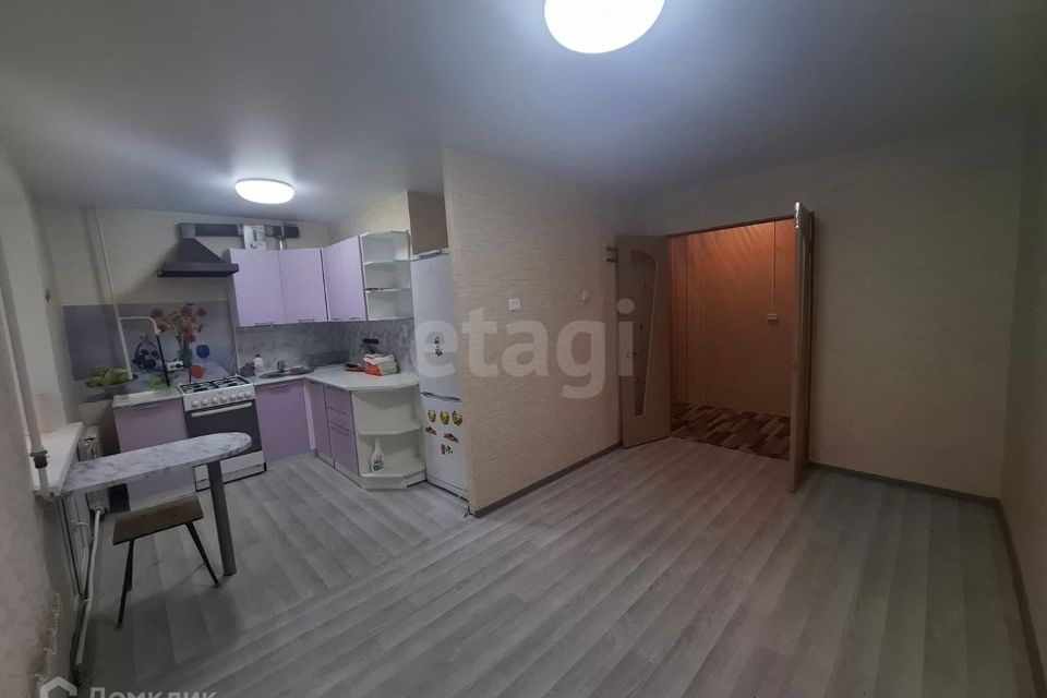 Сдаётся 3-комнатная квартира, 51.9 м²