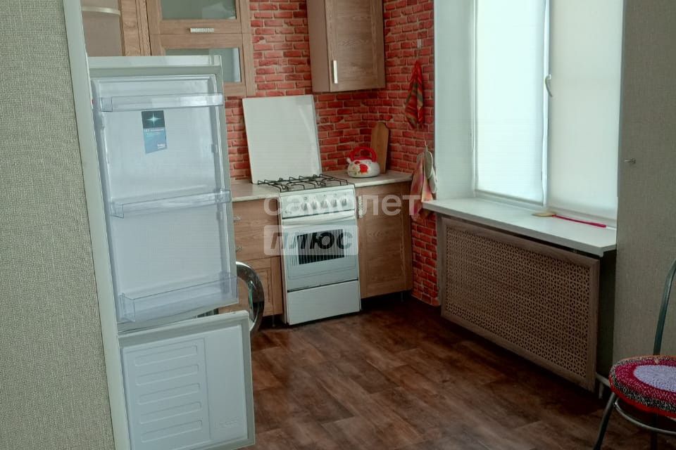 Продаётся 3-комнатная квартира, 52.6 м²