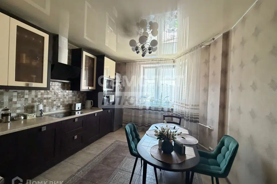 Продаётся 3-комнатная квартира, 76.4 м²