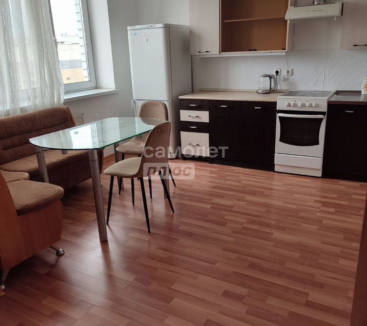 Сдаётся 2-комнатная квартира, 66.8 м²