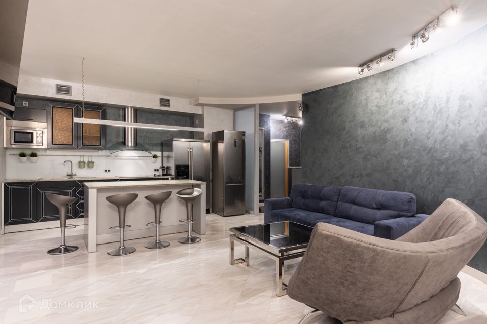 Сдаётся 3-комнатная квартира, 150 м²