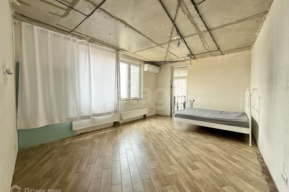 Продаётся 1-комнатная квартира, 63.9 м²