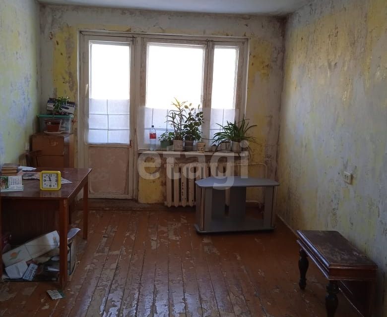 Продаётся 3-комнатная квартира, 56.5 м²