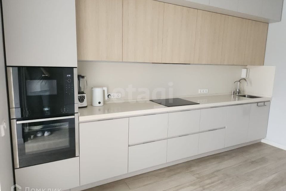Продаётся 2-комнатная квартира, 63.6 м²