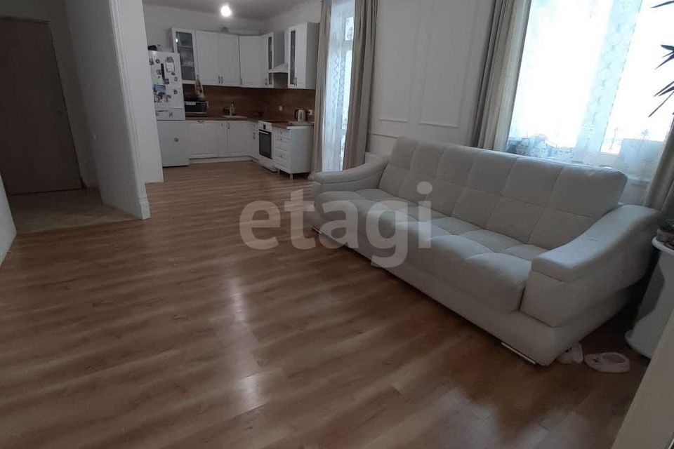 Продаётся 2-комнатная квартира, 59.5 м²