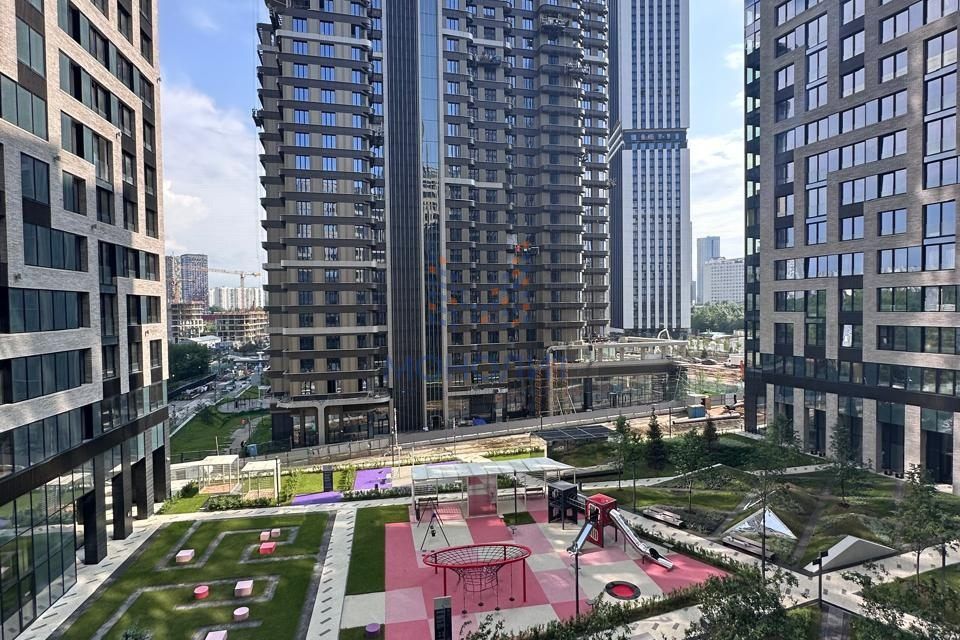 Продаётся 1-комнатная квартира, 43 м²