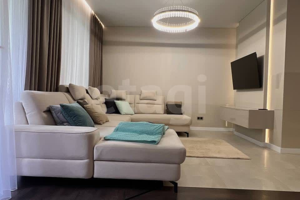 Продаётся 2-комнатная квартира, 61.7 м²
