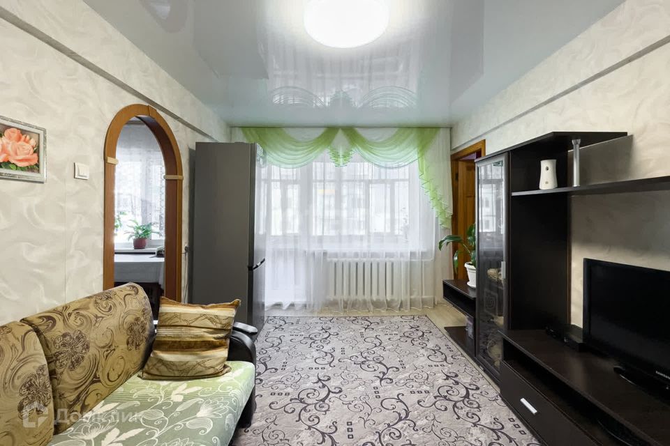 Продаётся 3-комнатная квартира, 50.4 м²