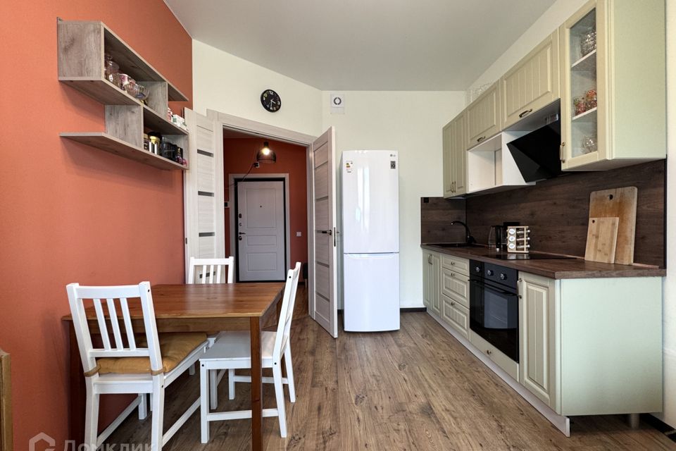 Продаётся 1-комнатная квартира, 42 м²