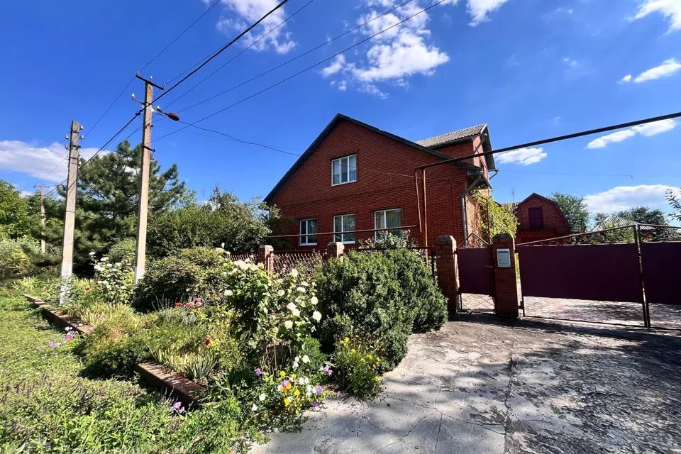 Продаётся 2-этажный дом, 204.7 м²