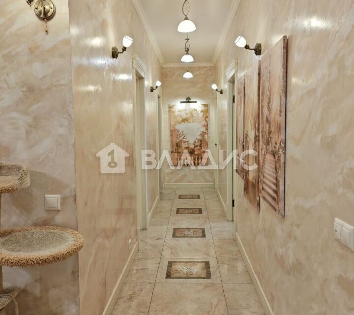 Продаётся 3-комнатная квартира, 123 м²