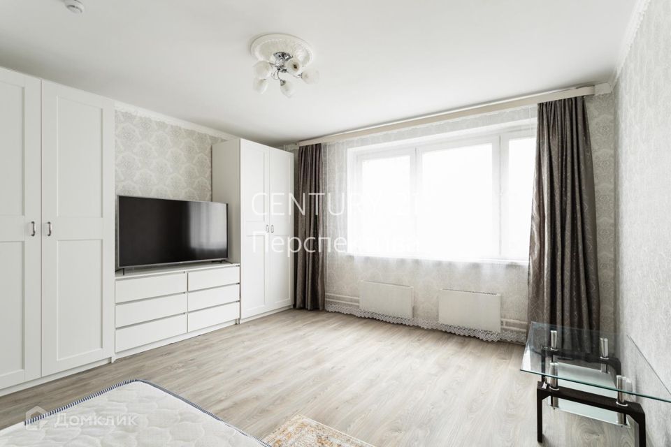 Продаётся 1-комнатная квартира, 42 м²