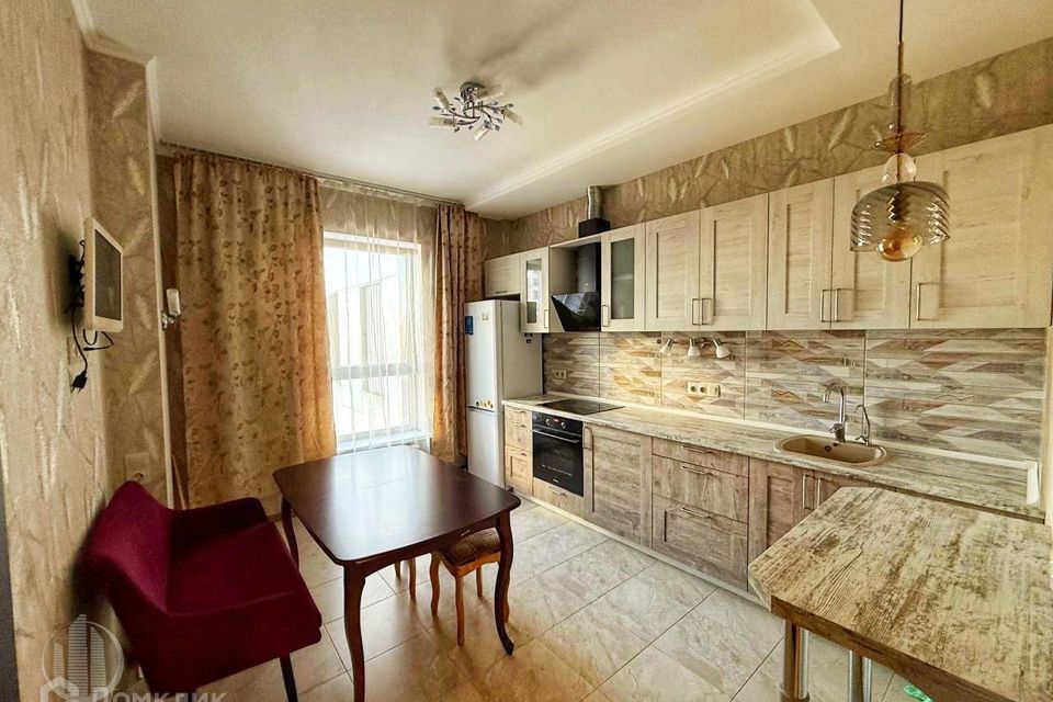 Продаётся 2-комнатная квартира, 63.7 м²