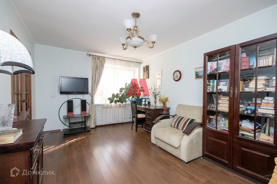 Продаётся 1-комнатная квартира, 47.2 м²