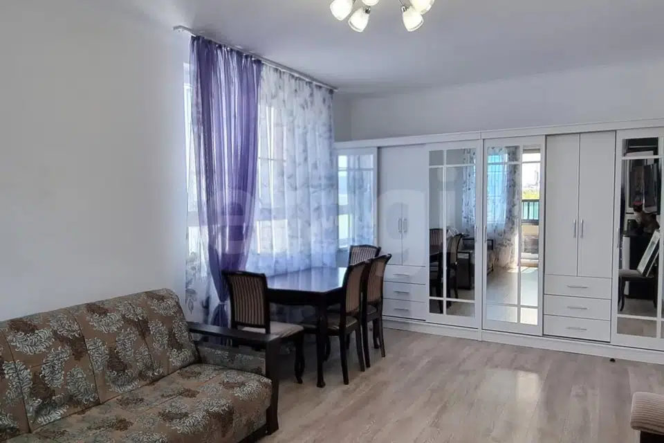 Продаётся 2-комнатная квартира, 57.5 м²