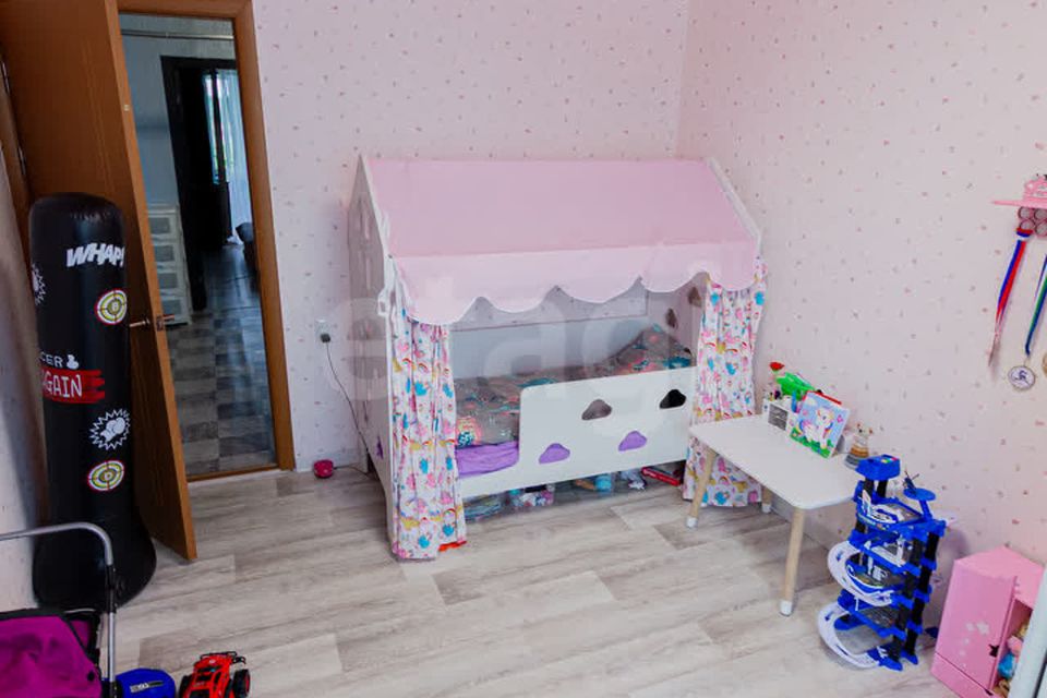 Продаётся 3-комнатная квартира, 61.9 м²