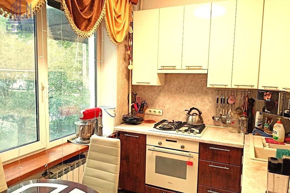 Продаётся 3-комнатная квартира, 57.94 м²