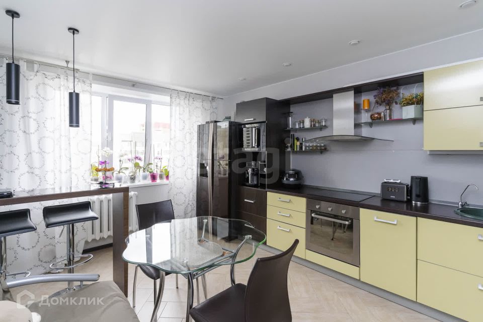 Продаётся 2-комнатная квартира, 72.2 м²