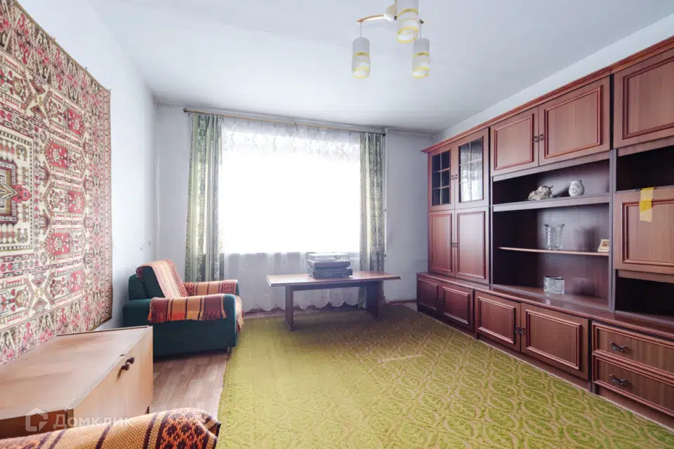 Продаётся 4-комнатная квартира, 76 м²