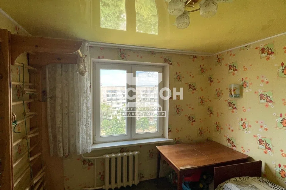 Продаётся 3-комнатная квартира, 64.4 м²