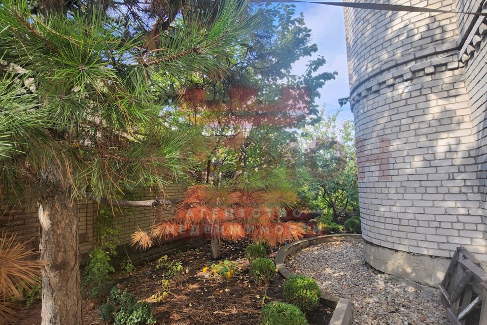 Продаётся 3-этажный дом, 388.3 м²