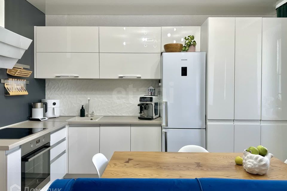 Продаётся 2-комнатная квартира, 57 м²