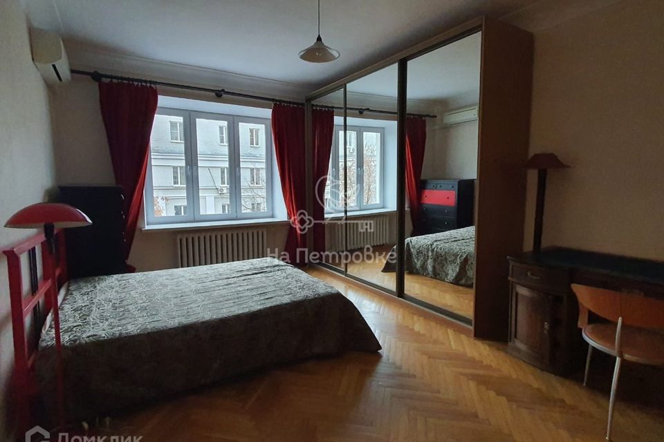 Сдаётся 2-комнатная квартира, 65 м²