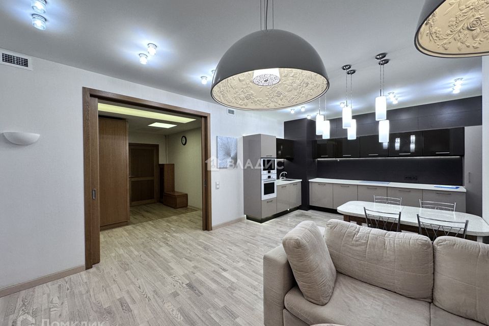 Продаётся 3-комнатная квартира, 99 м²