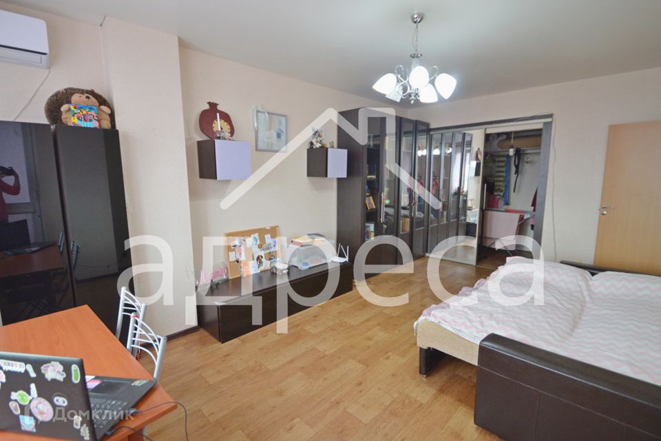 Продаётся 1-комнатная квартира, 48.7 м²