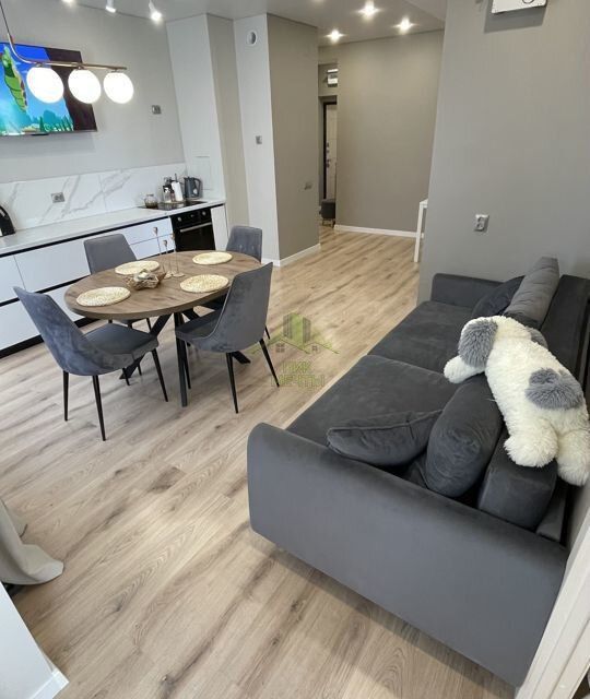 Продаётся 2-комнатная квартира, 59.8 м²