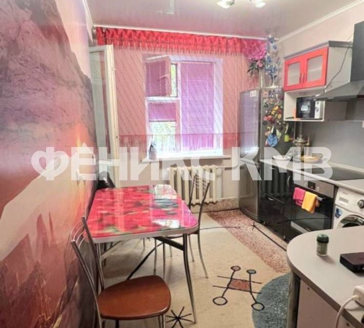 Продаётся 1-комнатная квартира, 42 м²