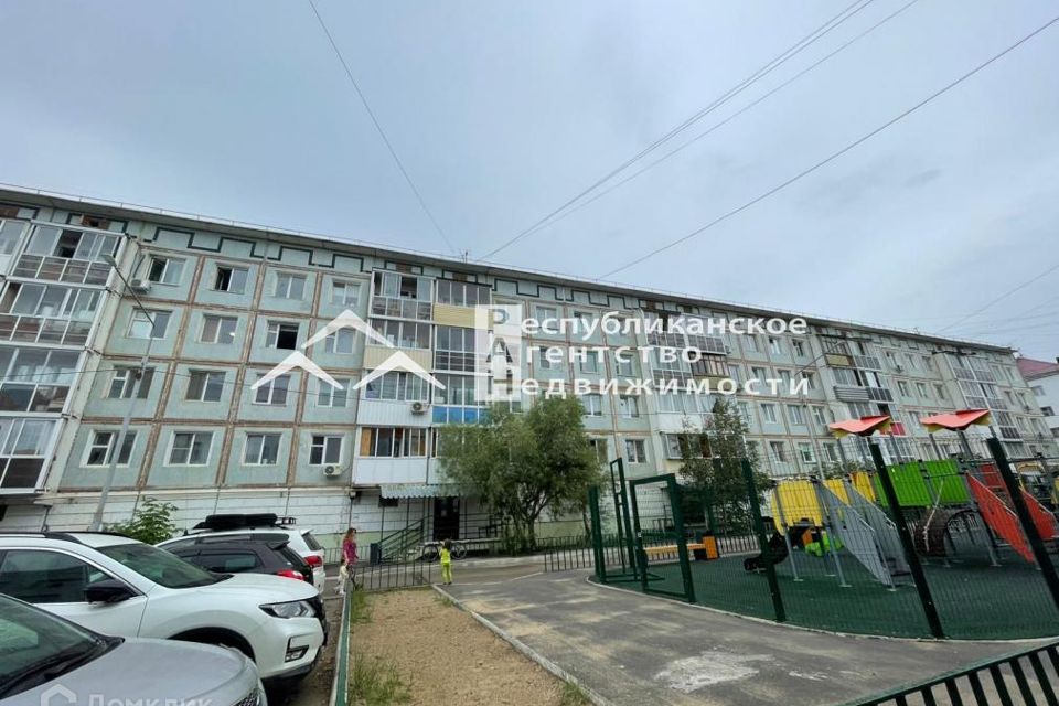Продаётся 4-комнатная квартира, 72 м²