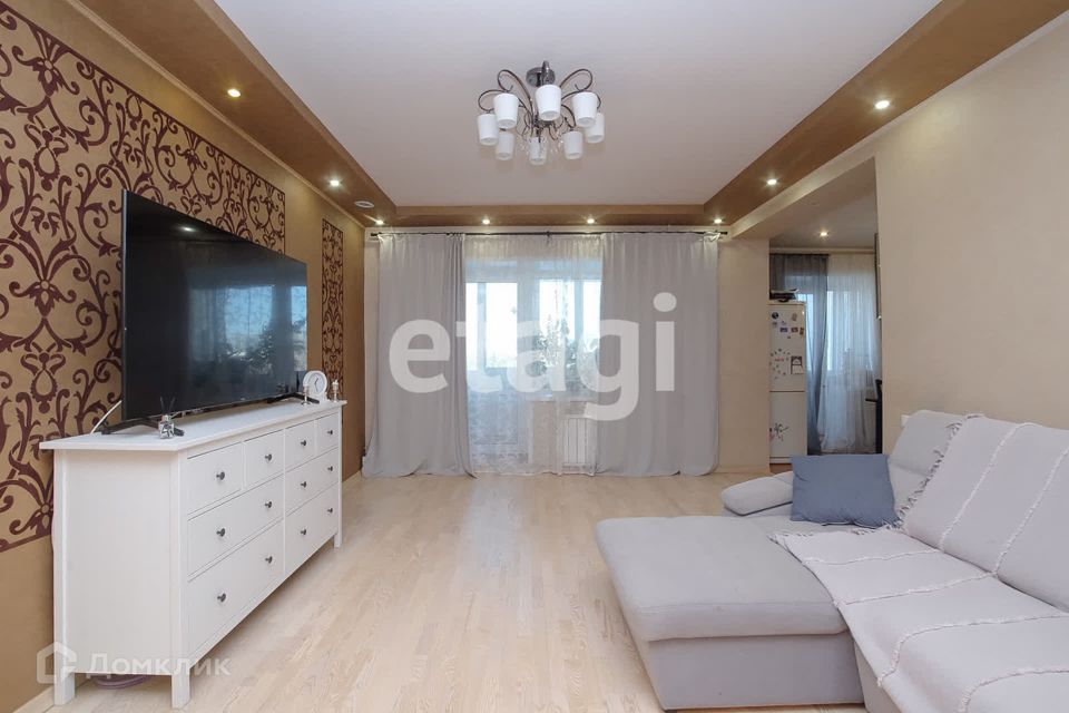 Продаётся 4-комнатная квартира, 107.6 м²