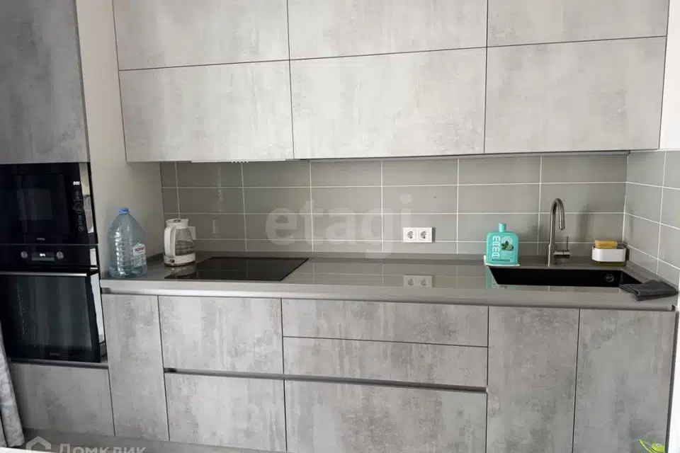 Продаётся 1-комнатная квартира, 41.1 м²