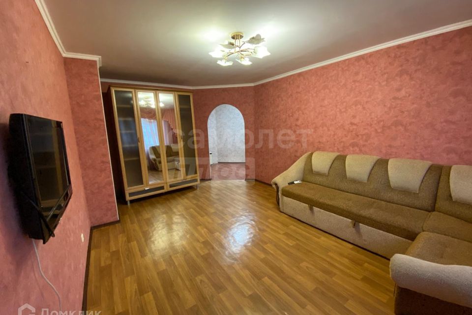 Продаётся 1-комнатная квартира, 41.9 м²