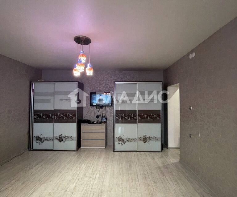 Продаётся 1-комнатная квартира, 53.5 м²