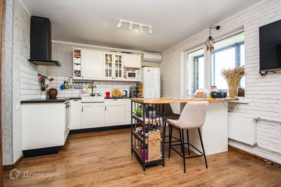 Продаётся 2-комнатная квартира, 57.7 м²