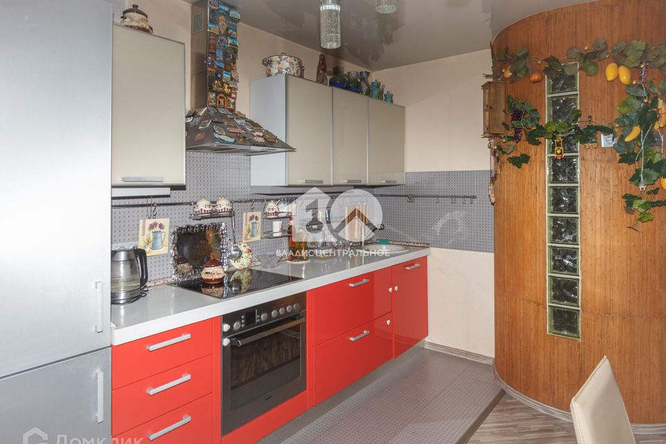 Продаётся 1-комнатная квартира, 54.8 м²