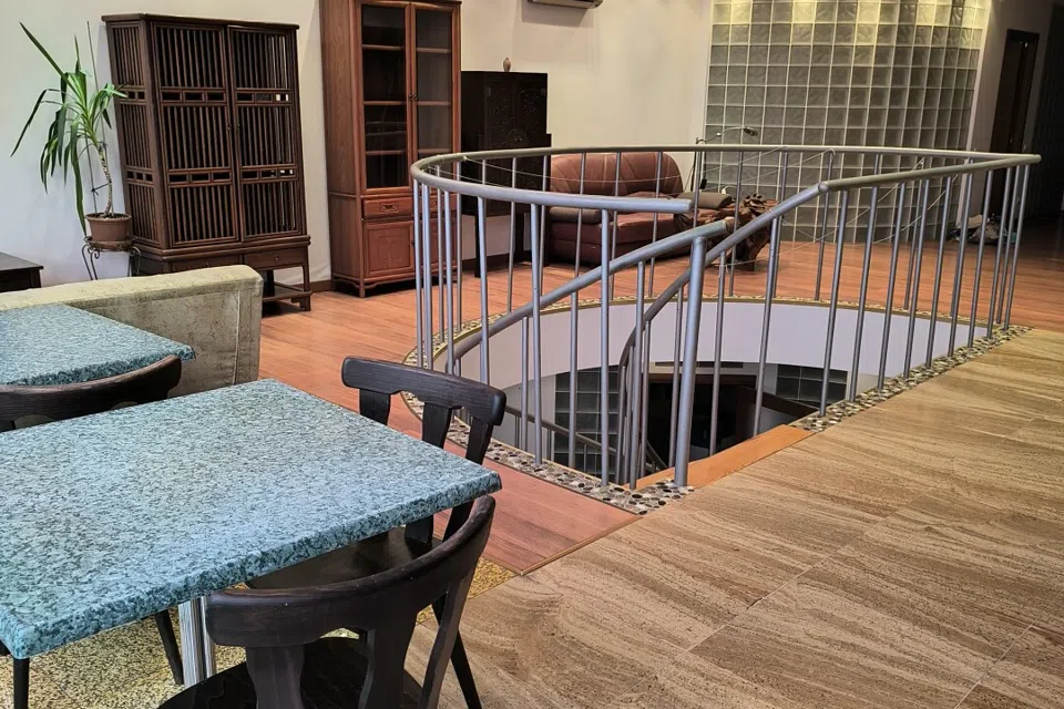 Сдаётся 5-комнатная квартира, 250 м²