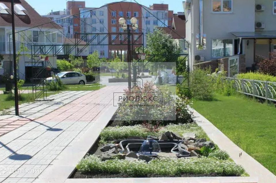 Продаётся 6-комнатная квартира, 199 м²