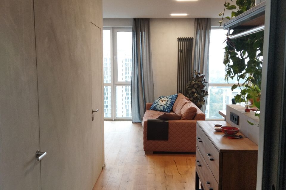Продаётся 1-комнатная квартира, 70.3 м²