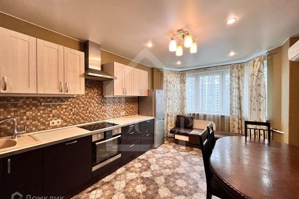 Продаётся 2-комнатная квартира, 60 м²