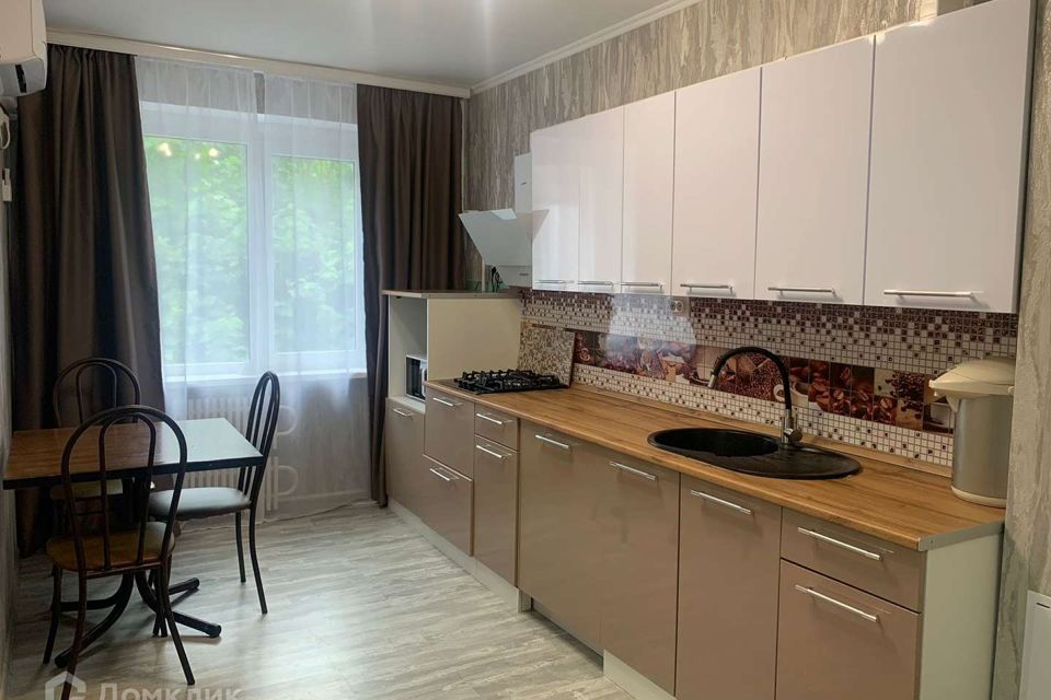 Продаётся 4-комнатная квартира, 75.2 м²
