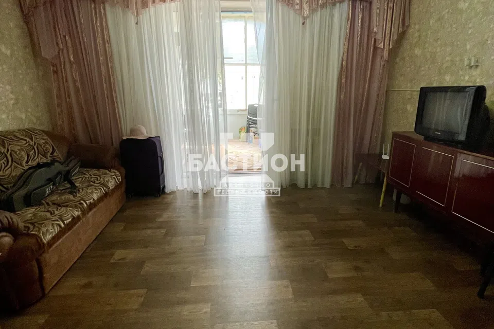 Продаётся 3-комнатная квартира, 66.7 м²