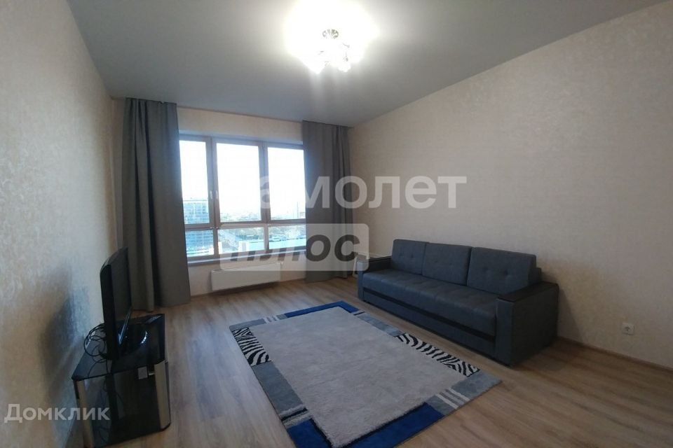 Сдаётся 2-комнатная квартира, 83 м²