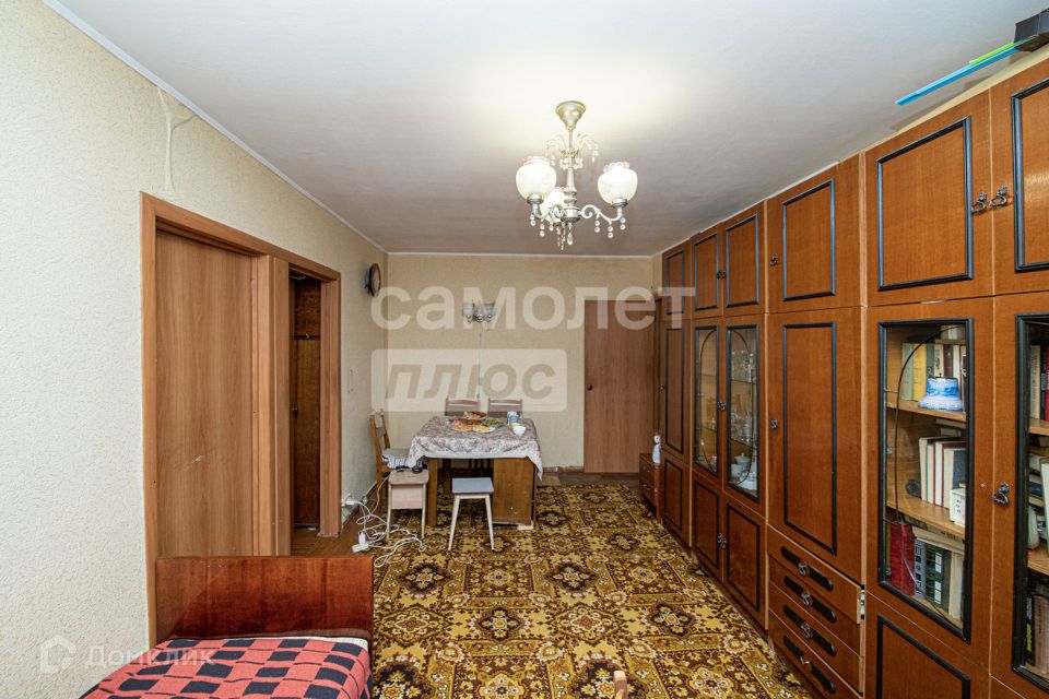 Продаётся 3-комнатная квартира, 49.3 м²