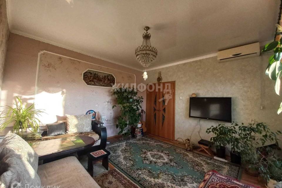 Продаётся 3-комнатная квартира, 60 м²