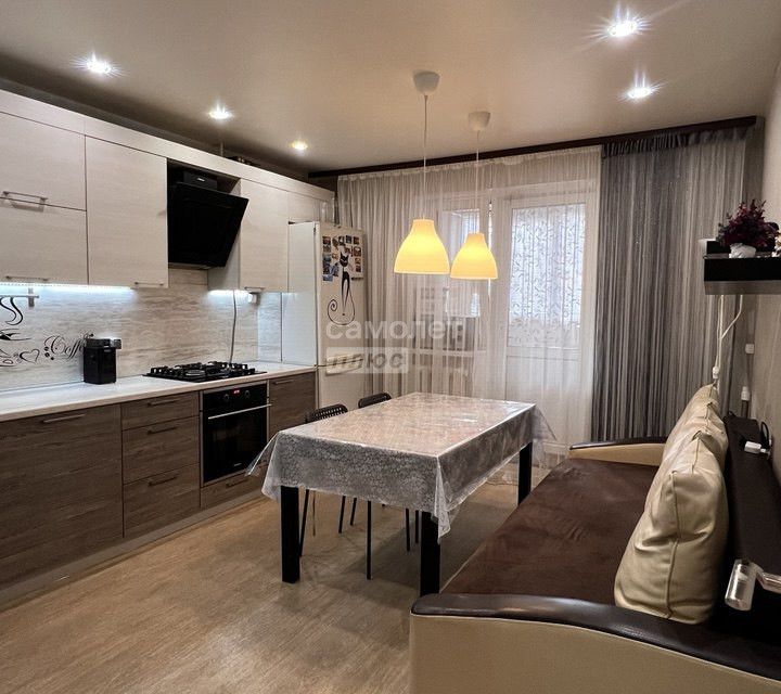 Продаётся 2-комнатная квартира, 63.7 м²