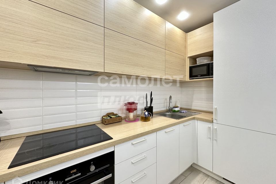 Продаётся 2-комнатная квартира, 56.8 м²